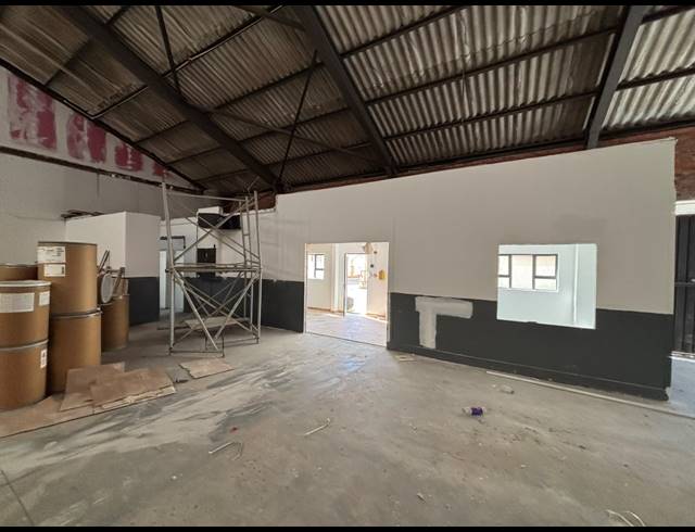 408M² WAREHOUSE TO LET IN EPPING INDUSTRIAL